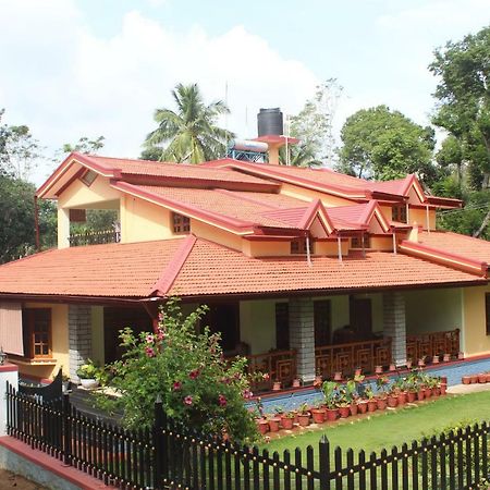 Whistling Woods Farm Stay Kushālnagar Kültér fotó